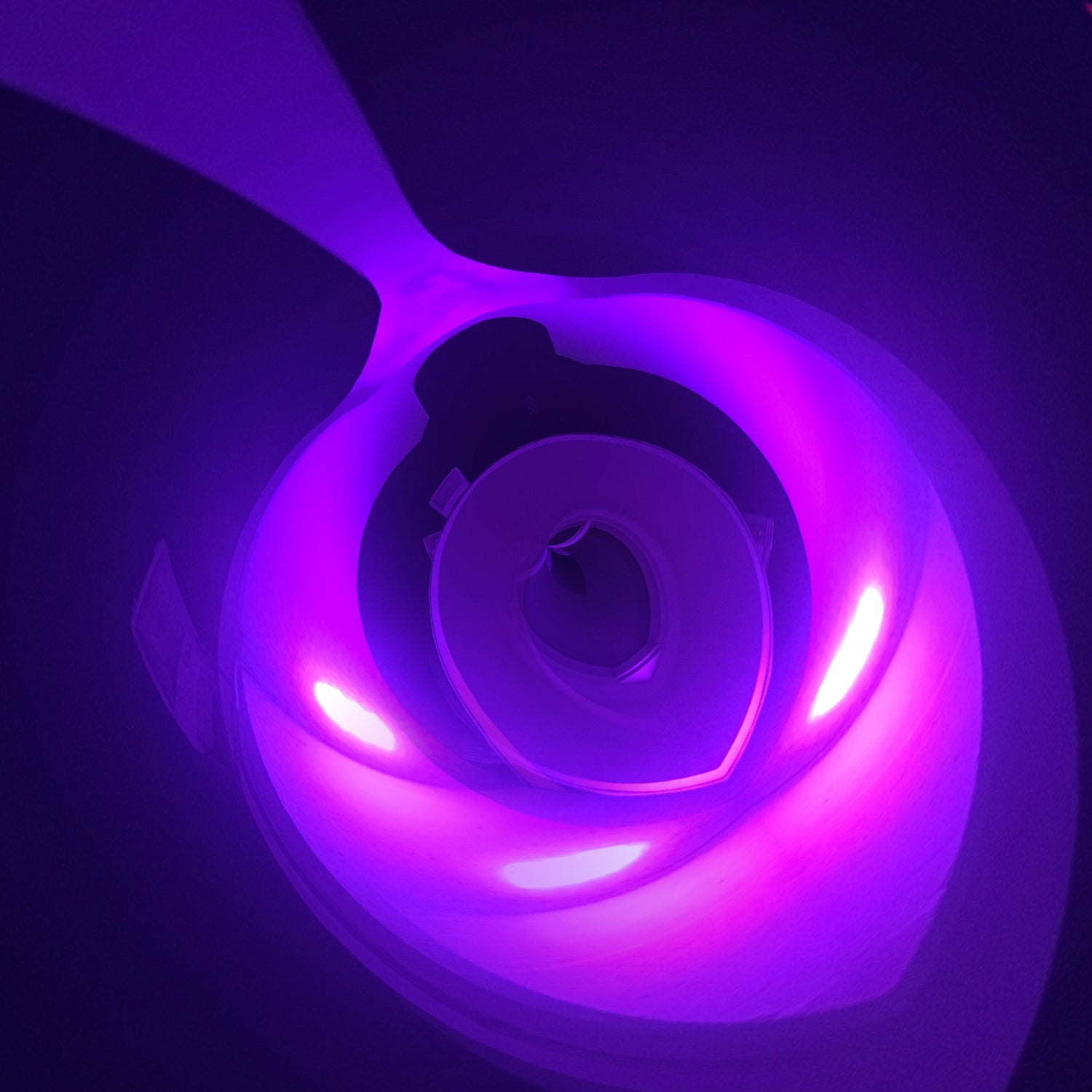 Abstract — Chaos tamed by balance.